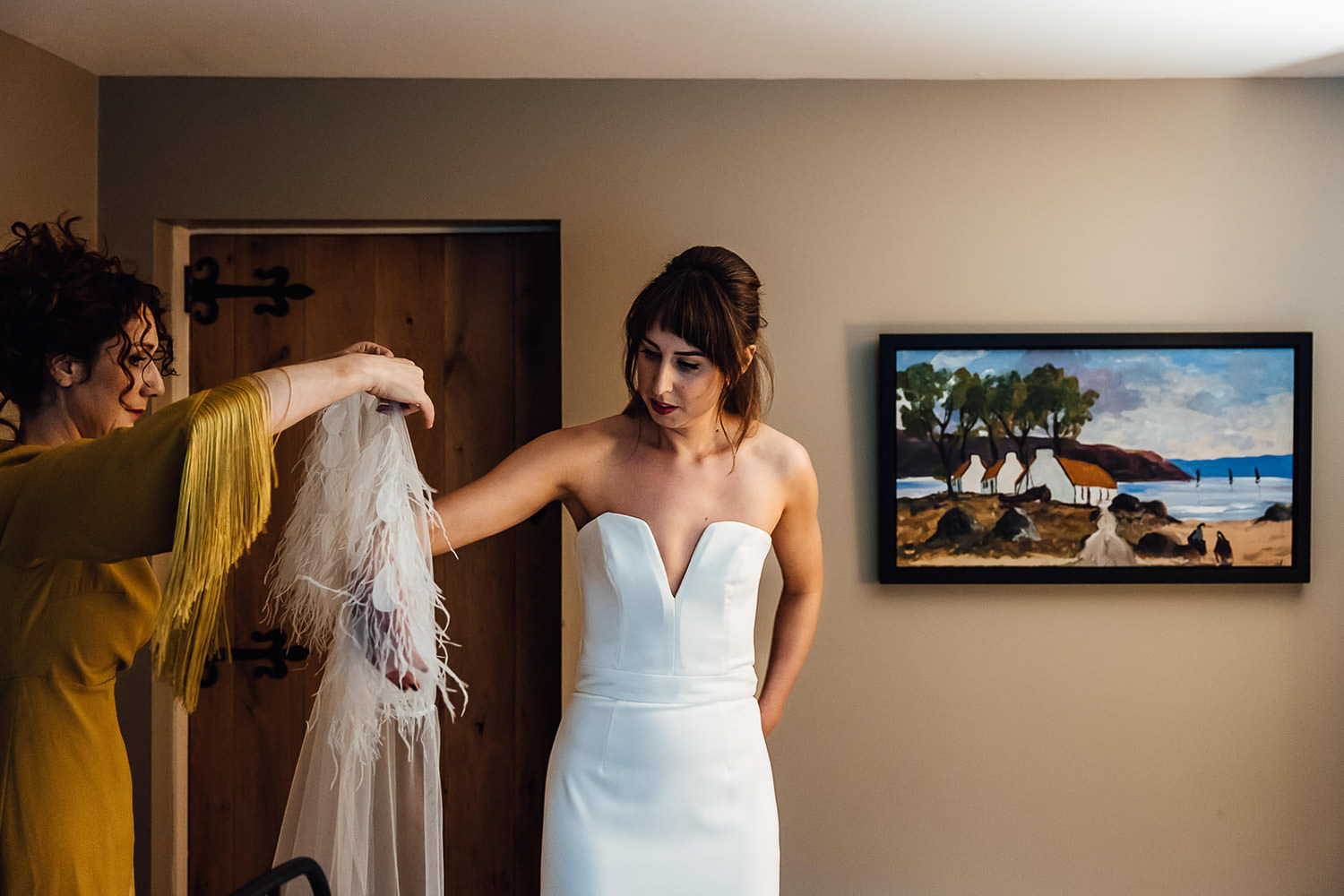 Bridal preparations at a Mount Druid wedding